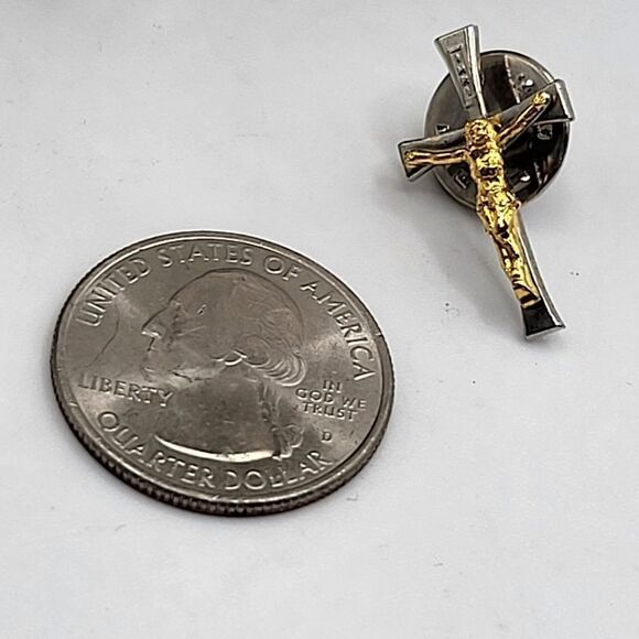 "5/$25" Vintage 2 Tone INRI Jesus Crusafix Tie Pin - Picture 4 of 7